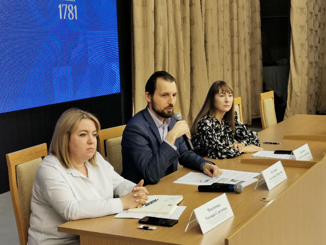 Подольск, общество