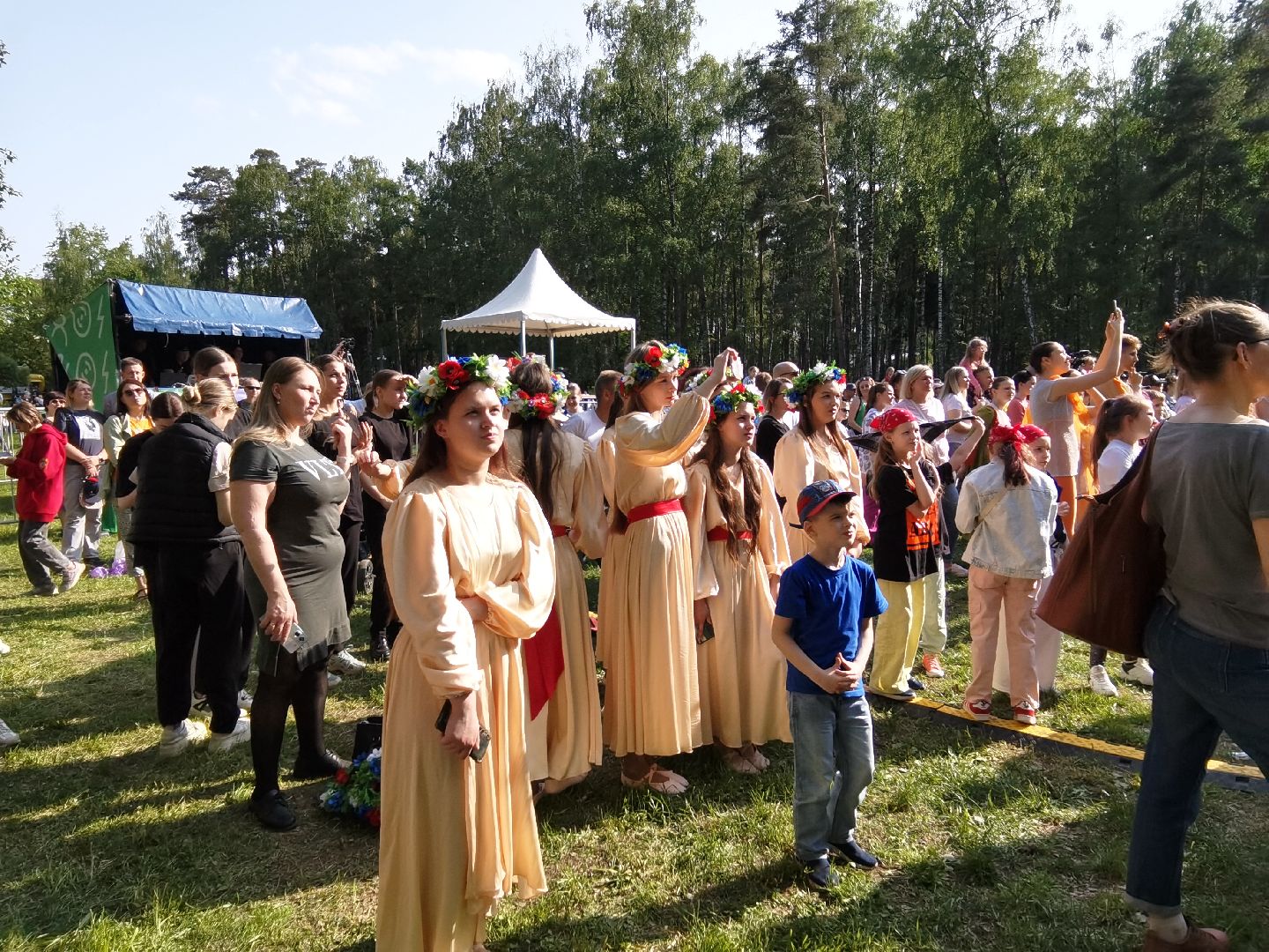 Балашиха, Пехорка, Город танцует в парках, Подмосковье, участники проекта Танцы на ТНТ, Егор Дружинин, Михаил Башкатов, танцевальный коллектив HOLLYHOCKS студии танца JOY