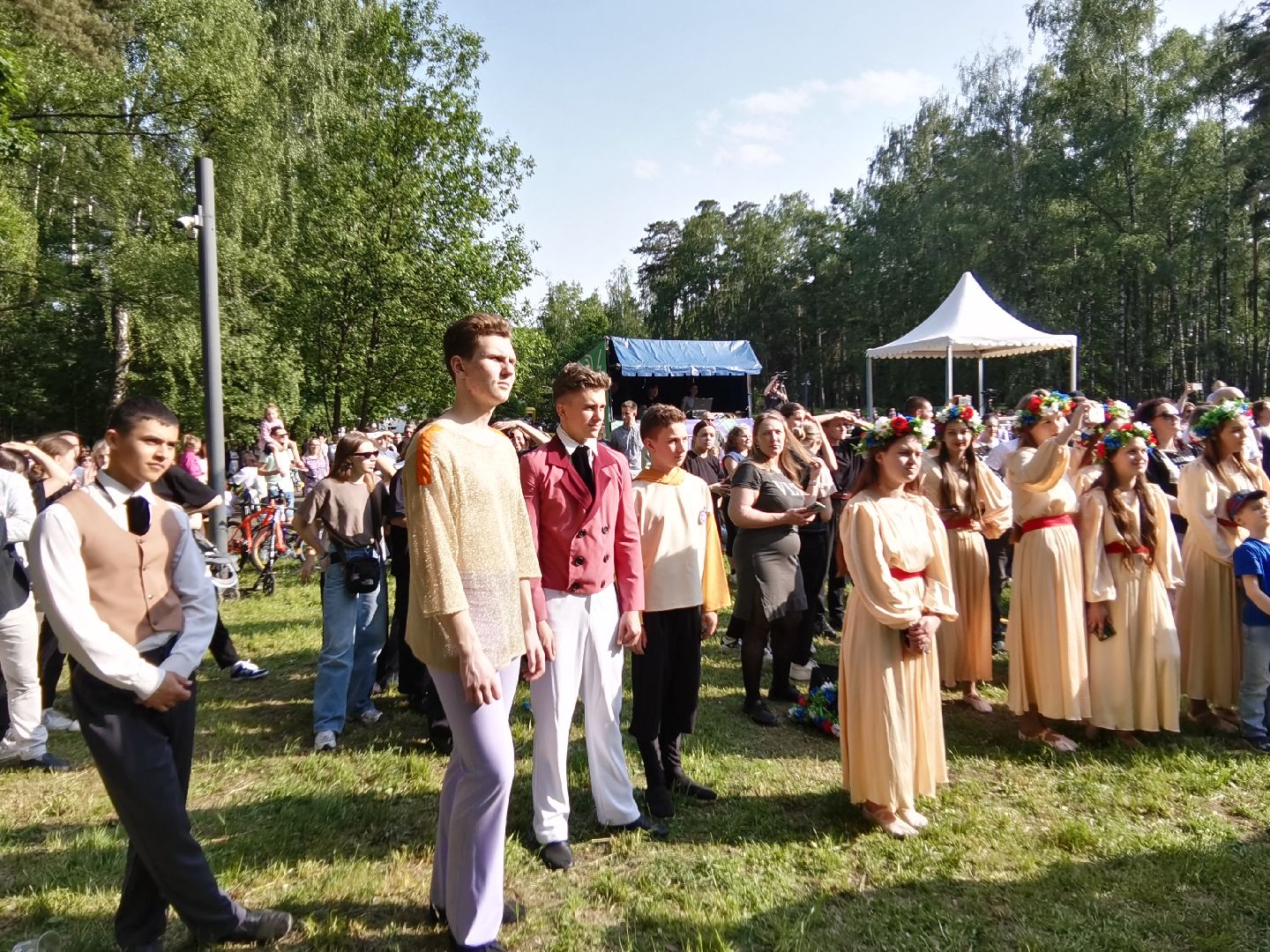 Балашиха, Пехорка, Город танцует в парках, Подмосковье, участники проекта Танцы на ТНТ, Егор Дружинин, Михаил Башкатов, танцевальный коллектив HOLLYHOCKS студии танца JOY