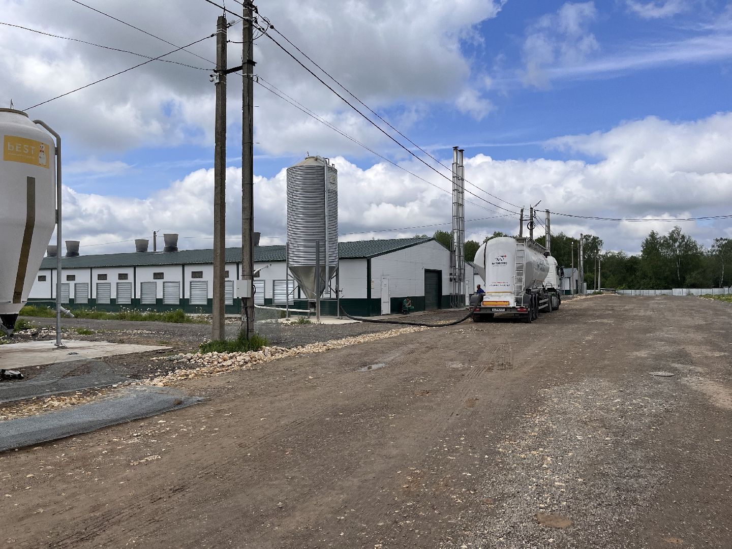 Шаховская, Птицеферма, строительство