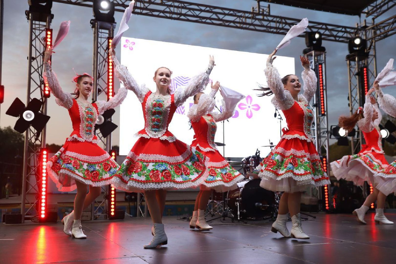 Солнечногорск, сирень, праздник, дайнеко, фестиваль