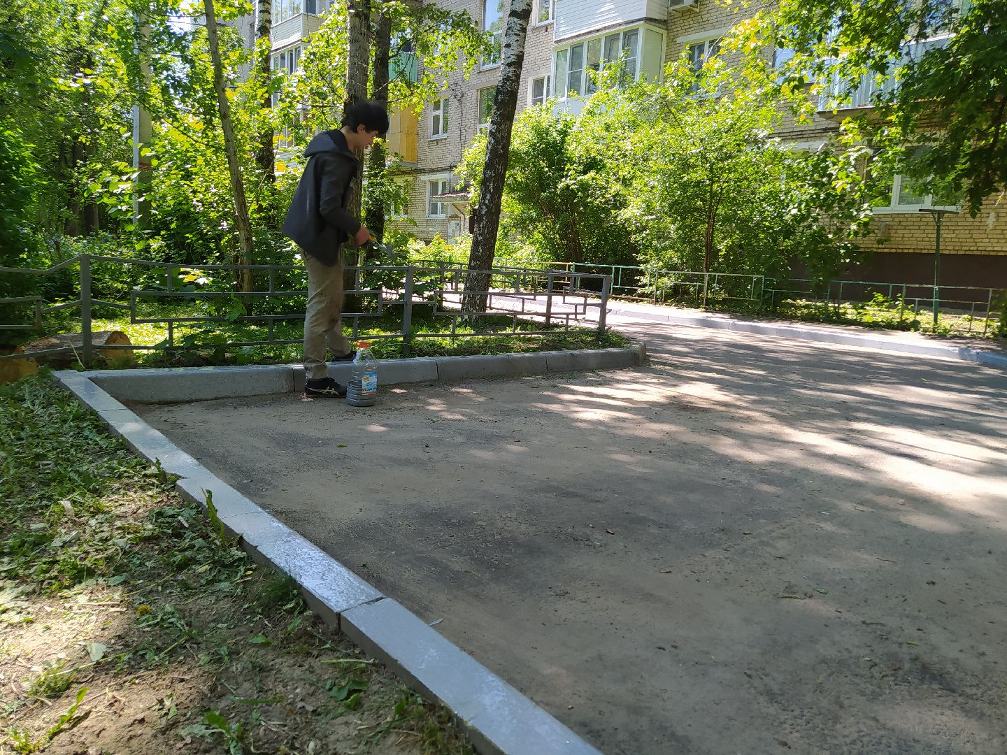 Покраска, бордюр, благоустройство