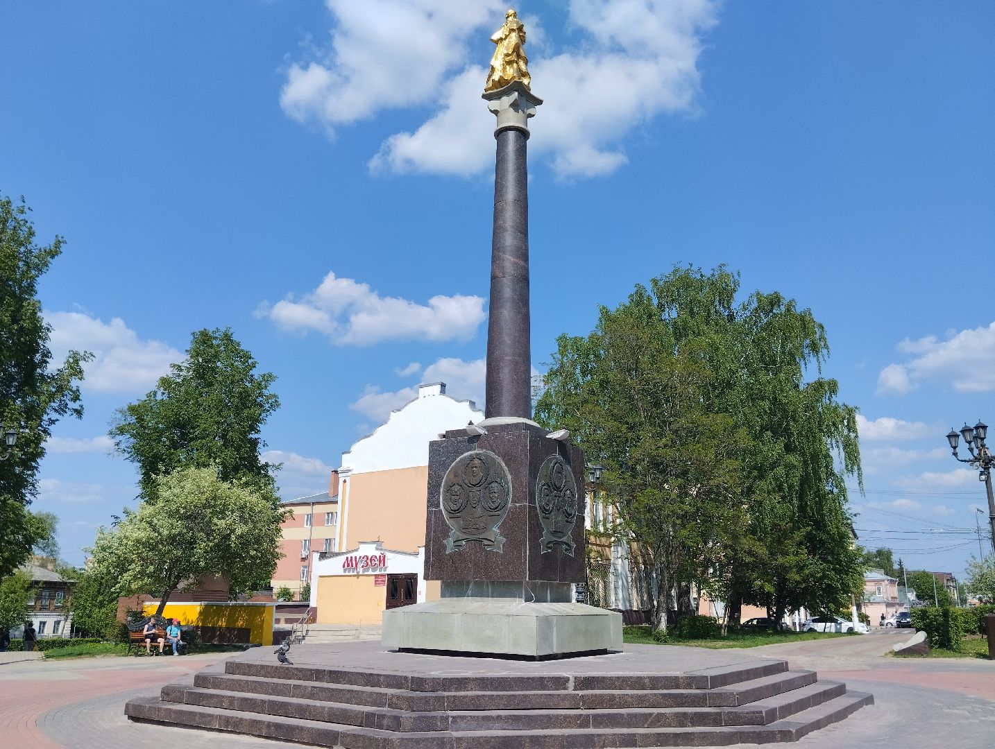 Благоустройство, озеленение, сквер Бугрова, Ногинск, Богородский городской округ