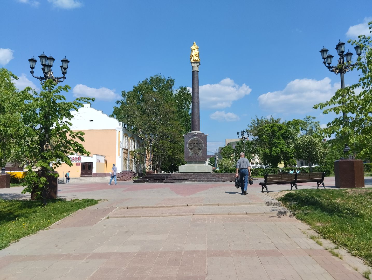 Благоустройство, озеленение, сквер Бугрова, Ногинск, Богородский городской округ