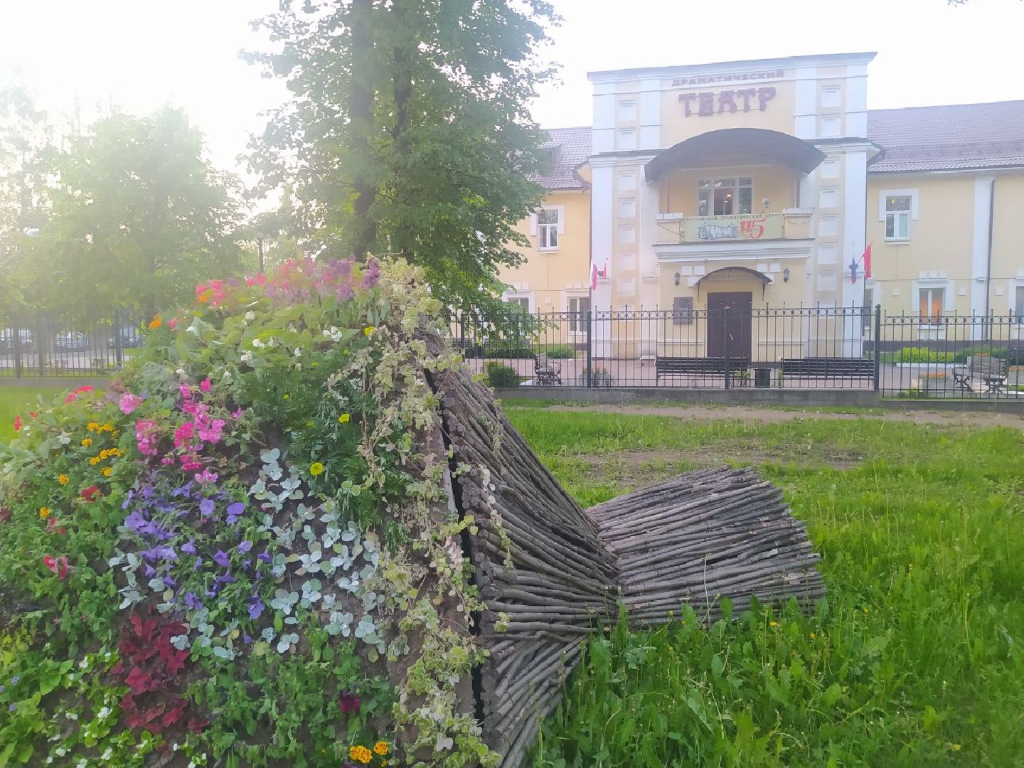 Истра, букет, цветы, благоустройство