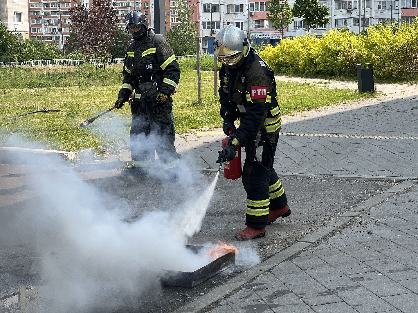 Химки, школьный лагерь, пожарные, МЧС, противопожарная безопасность