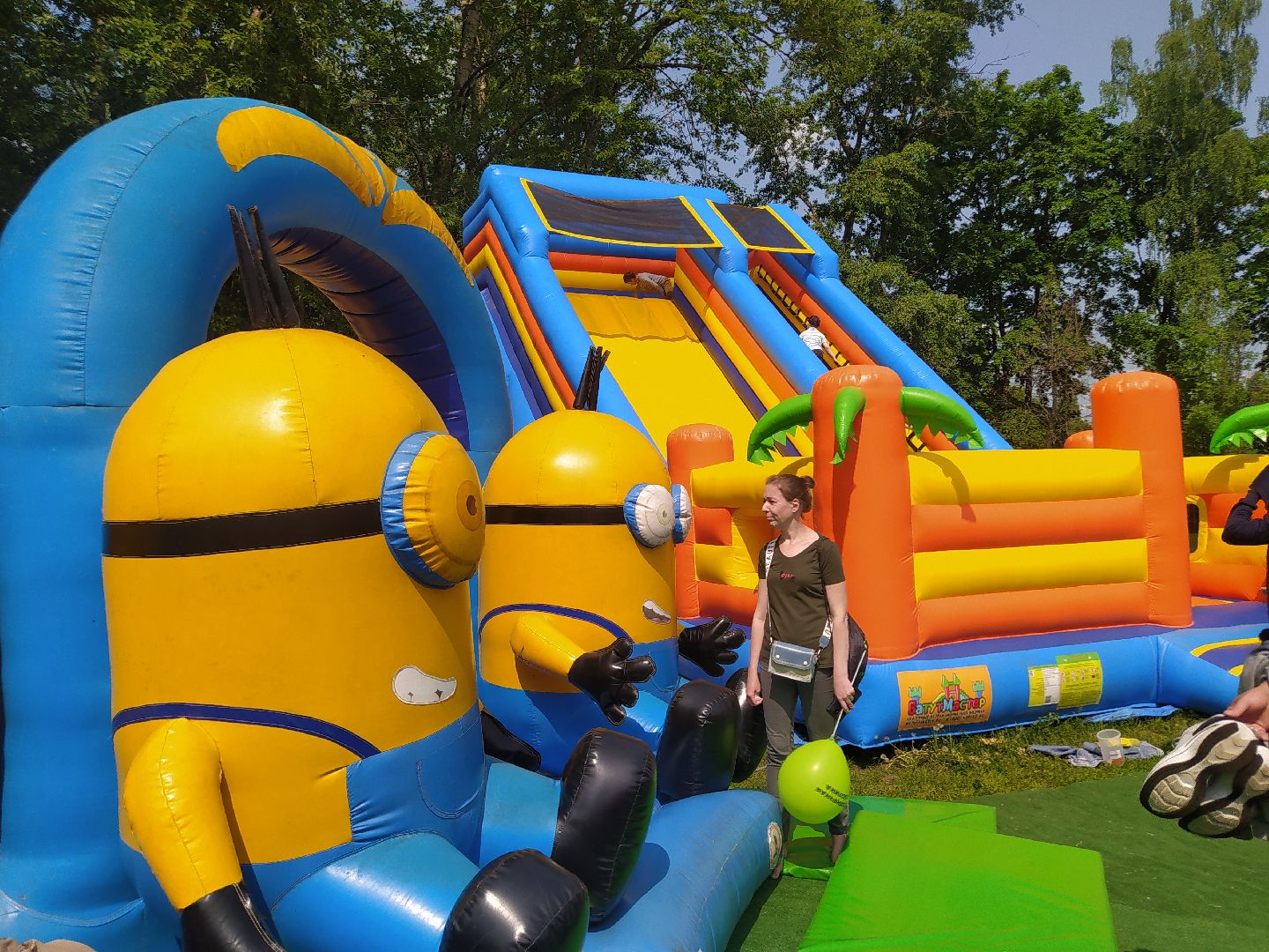 День защиты детей, праздник, парк, мороженное, игры