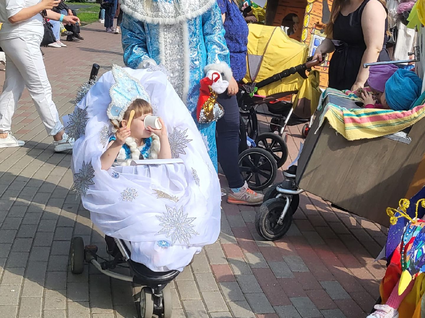 Химки, парад колясок, День защиты детей, фестиваль