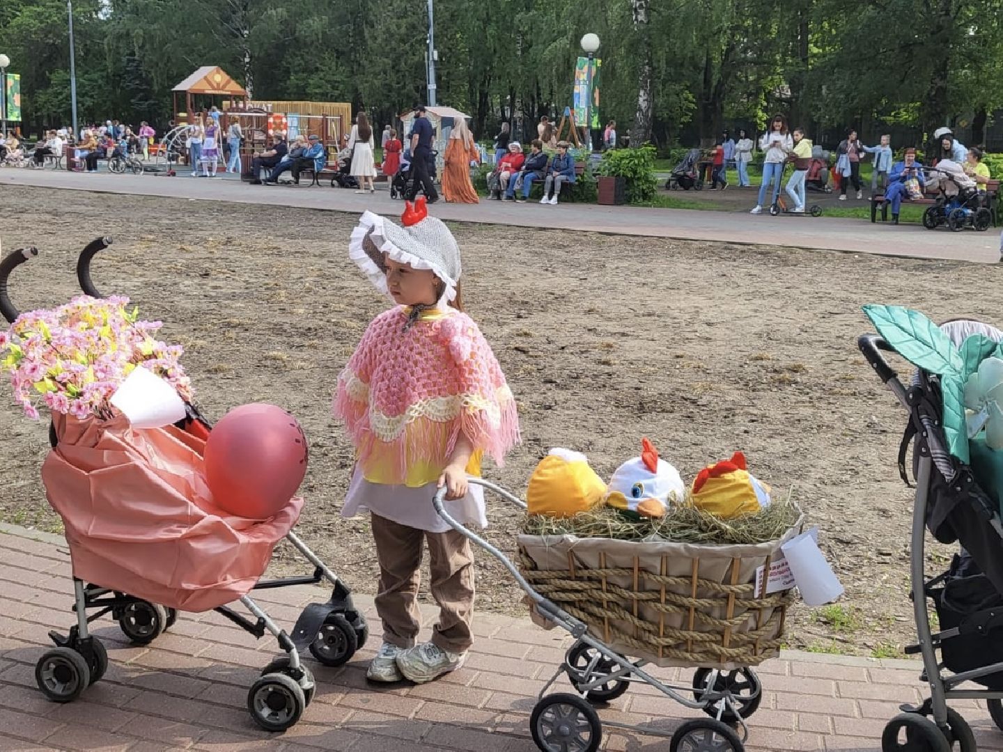 Химки, парад колясок, День защиты детей, фестиваль