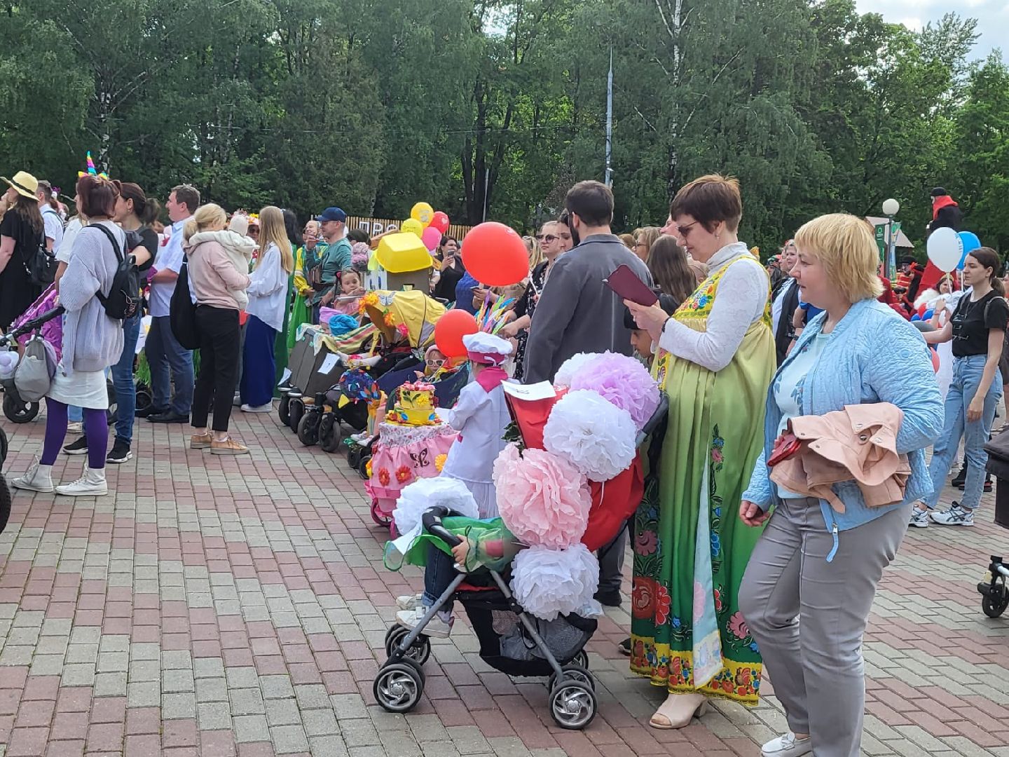 Химки, парад колясок, День защиты детей, фестиваль