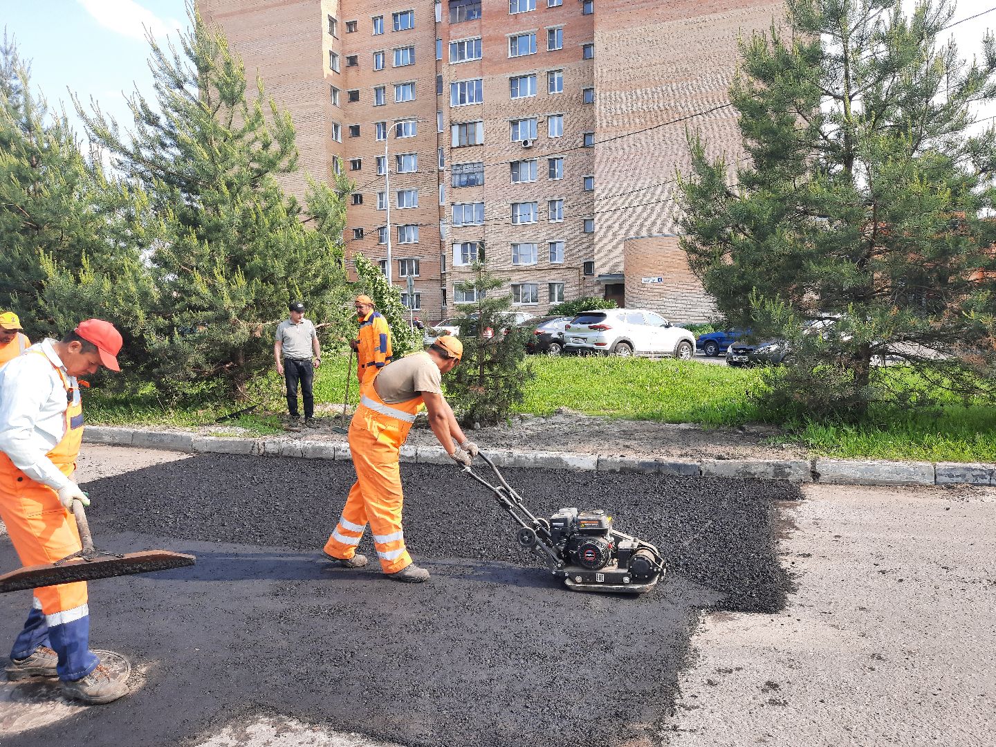 Шатура, заделали яму, Строителей 4