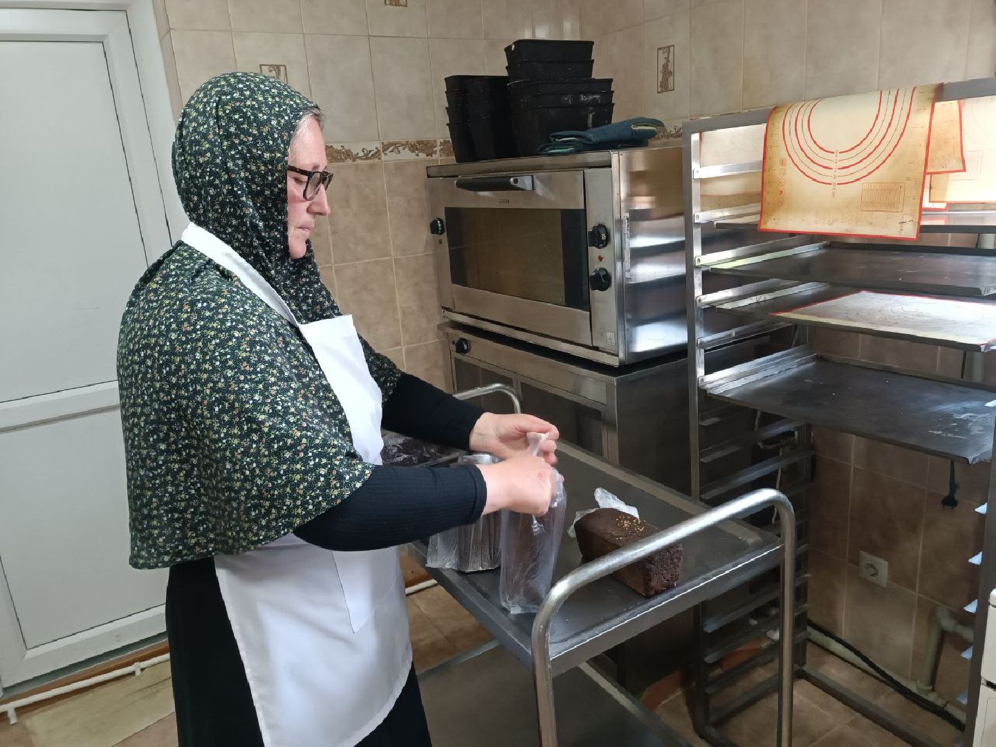 Можайск, Можайский городской округ, Подмосковье, Бородинский монастырь, прихожане, вера, православие, хлеб, авторский рецепт, бородинский хлеб