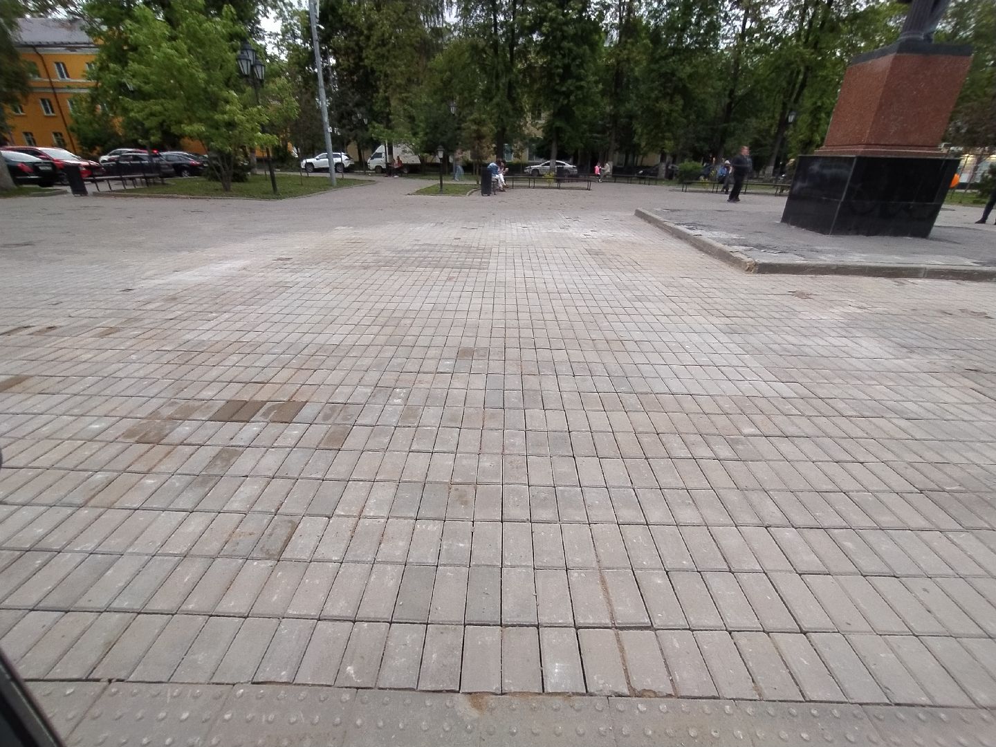 Брусчатка, замена, памятник, площадь