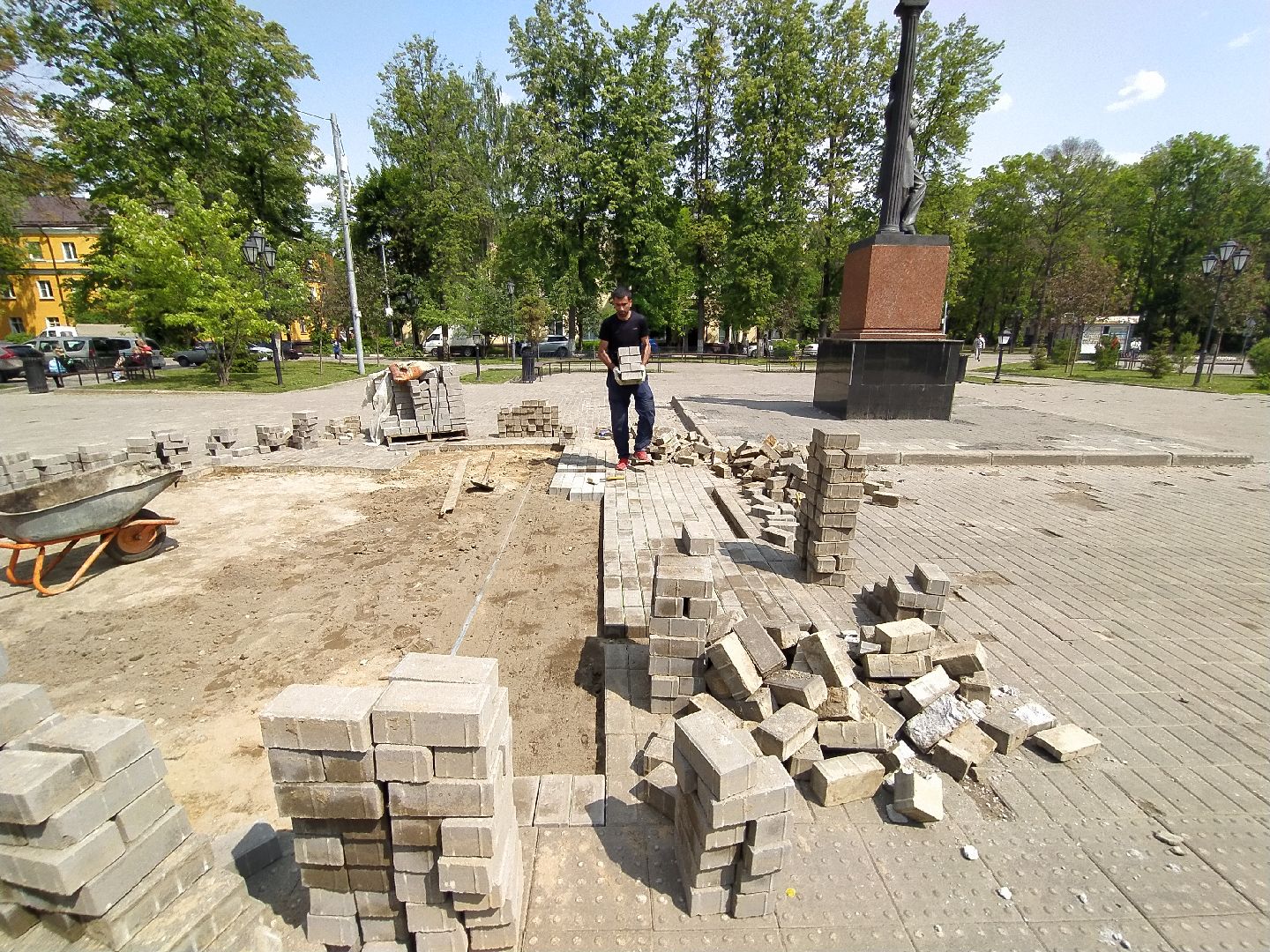 Брусчатка, замена, памятник, площадь