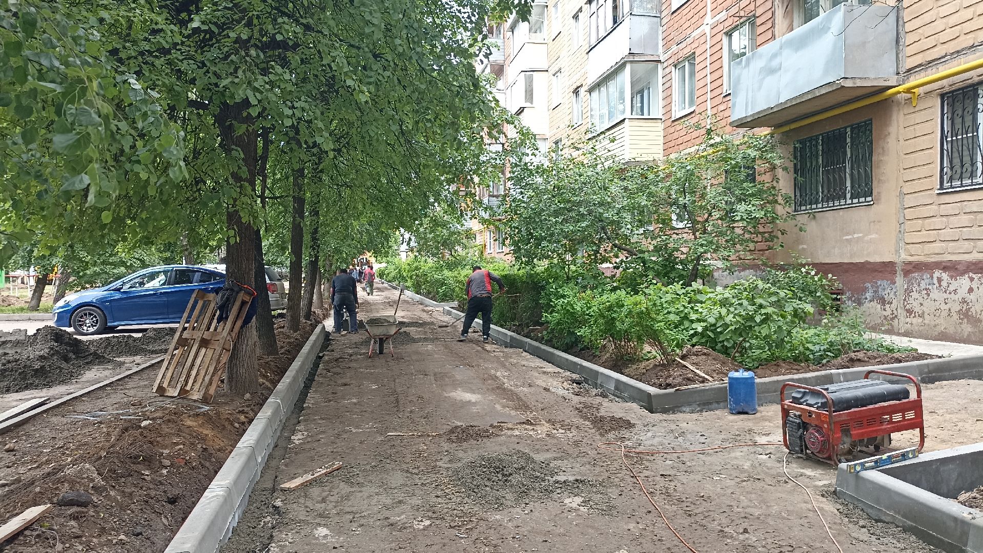 Серпухов, Подмосковье, благоустройство, бордюры, парковки, детскиеплощадки