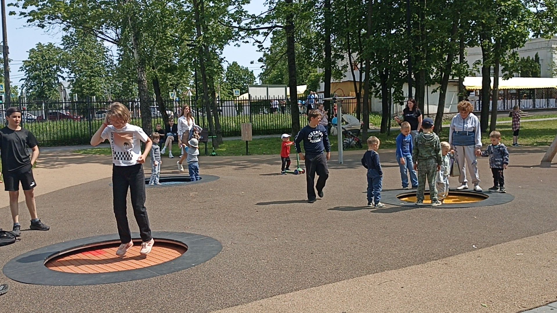 Серпухов, Подмосковье, дети, парк, лето, батуты