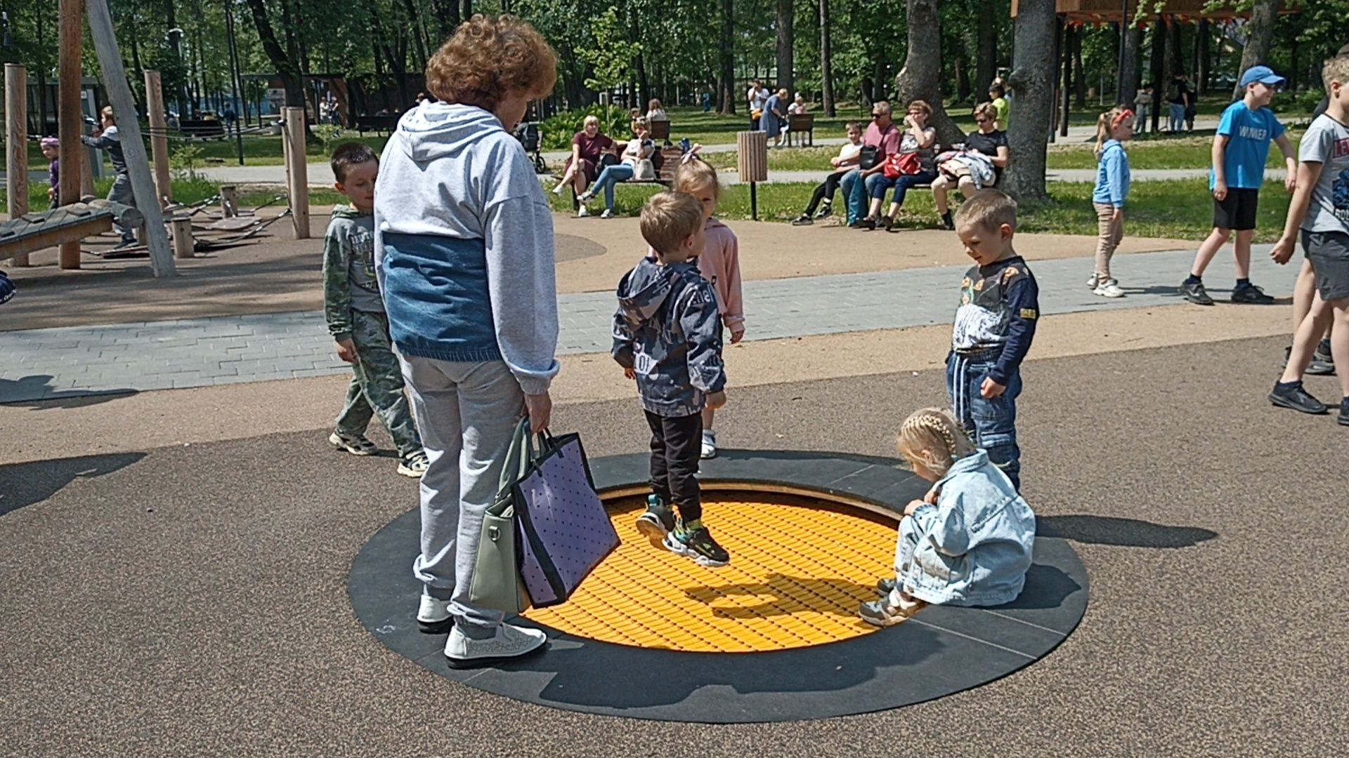 Серпухов, Подмосковье, дети, парк, лето, батуты