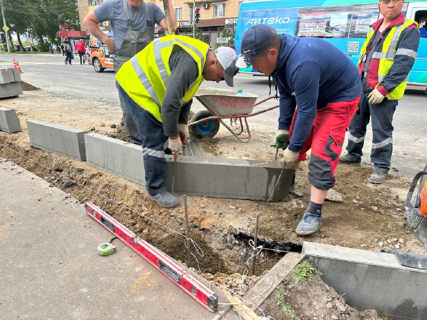 Реутов, дороги, ремонт, асфальт, бордюрный камень