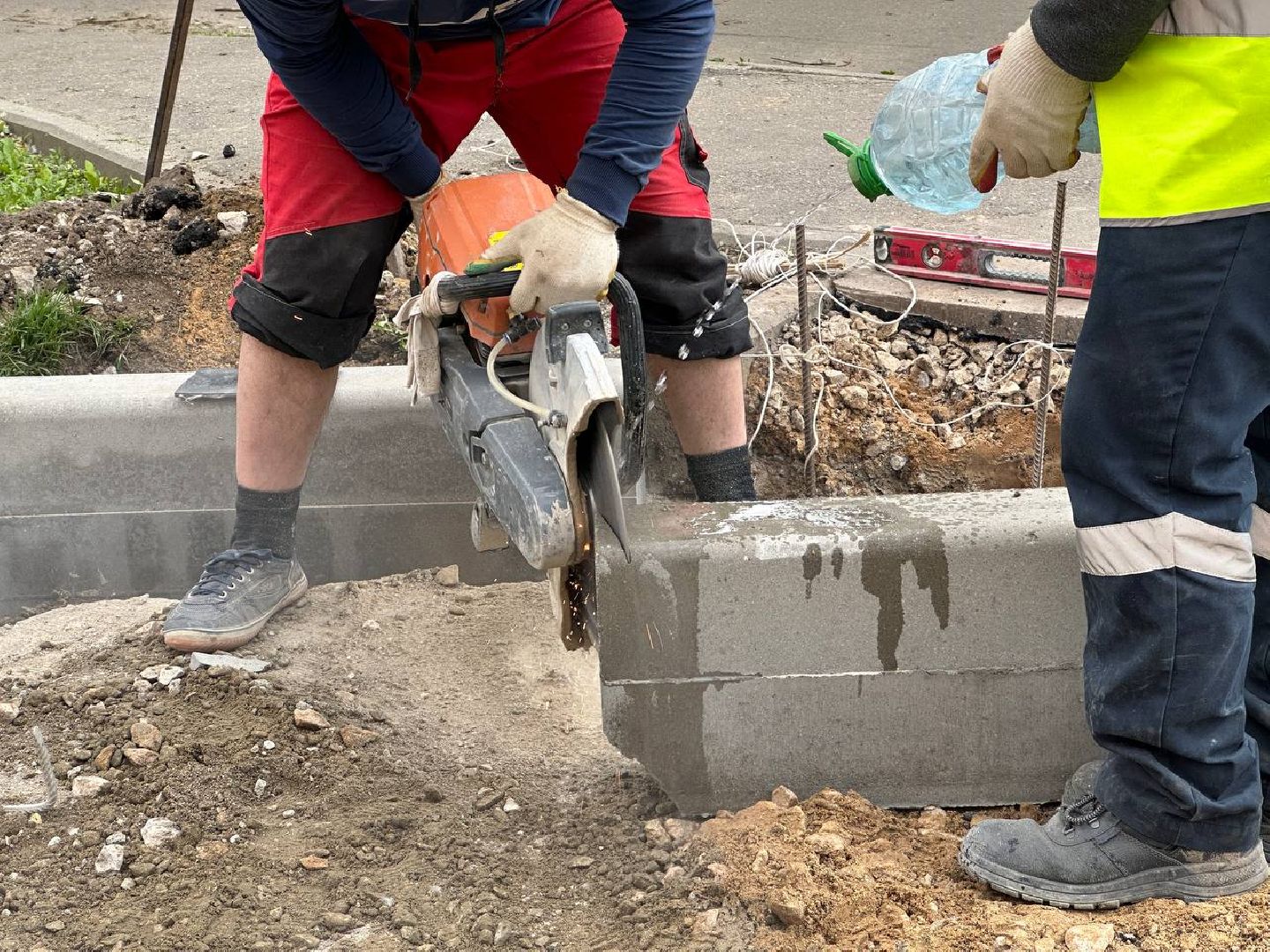 Реутов, дороги, ремонт, асфальт, бордюрный камень