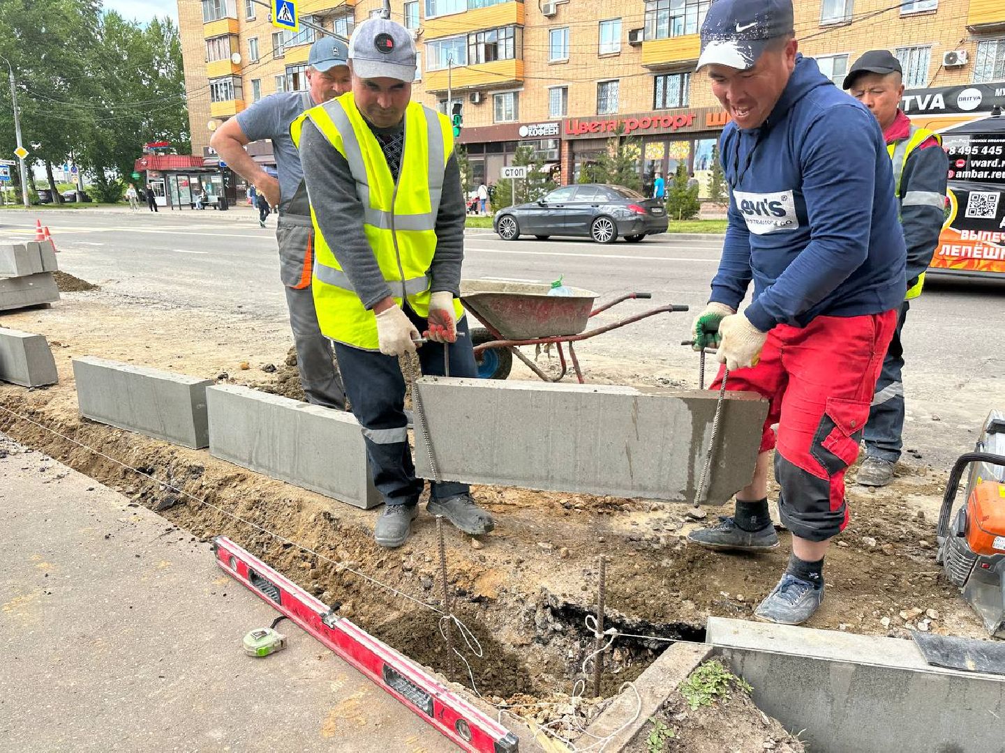 Реутов, дороги, ремонт, асфальт, бордюрный камень