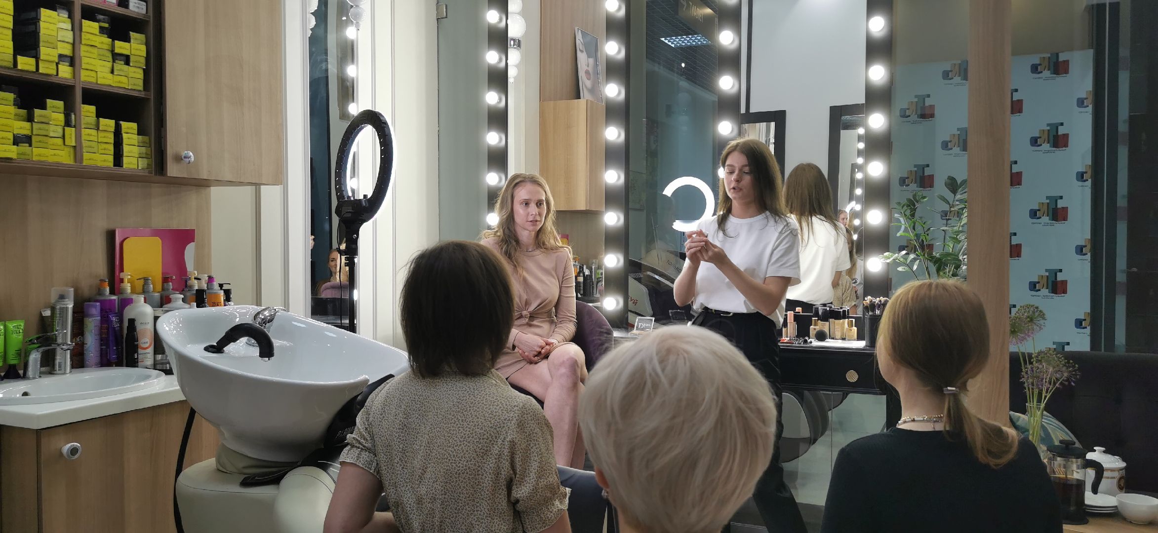 конкурс, Миссис Королёв,