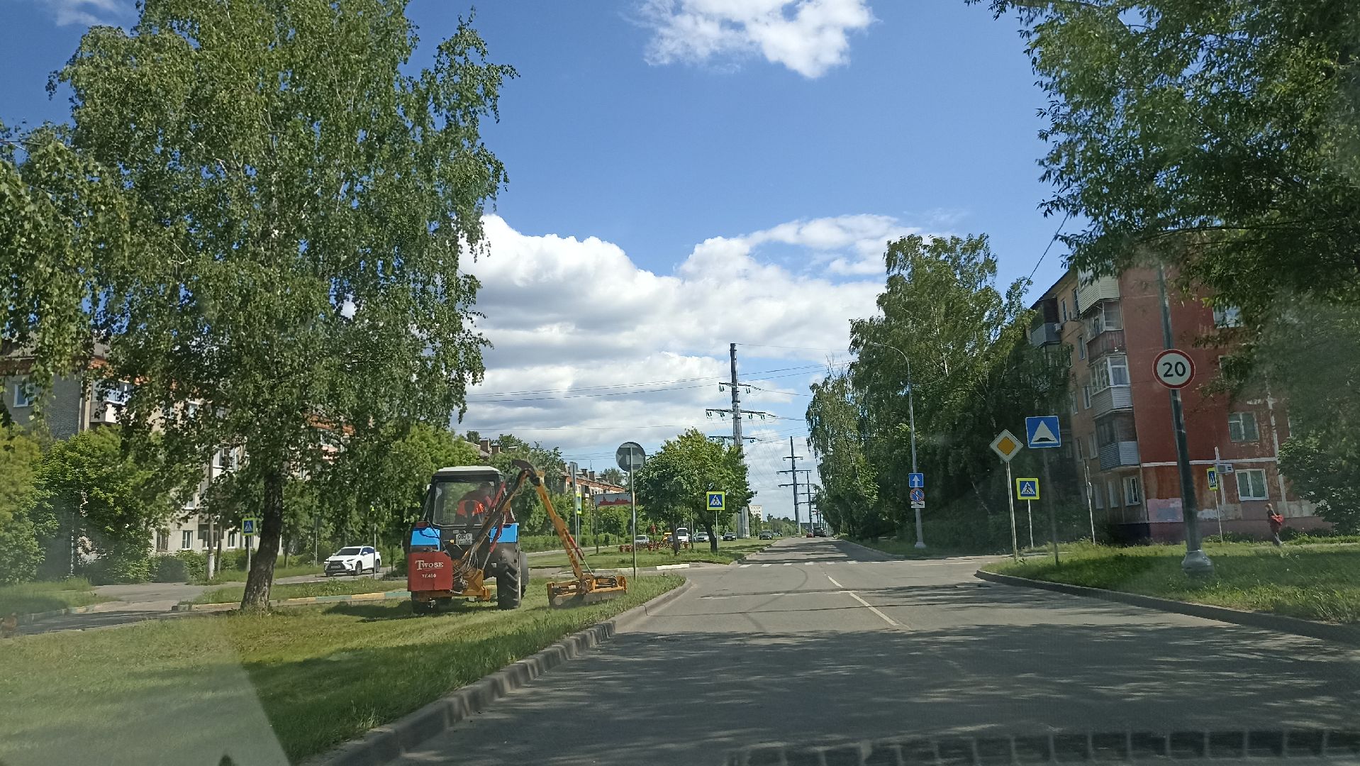 Серпухов, Подмосковье, благоустройство, покос травы, газон