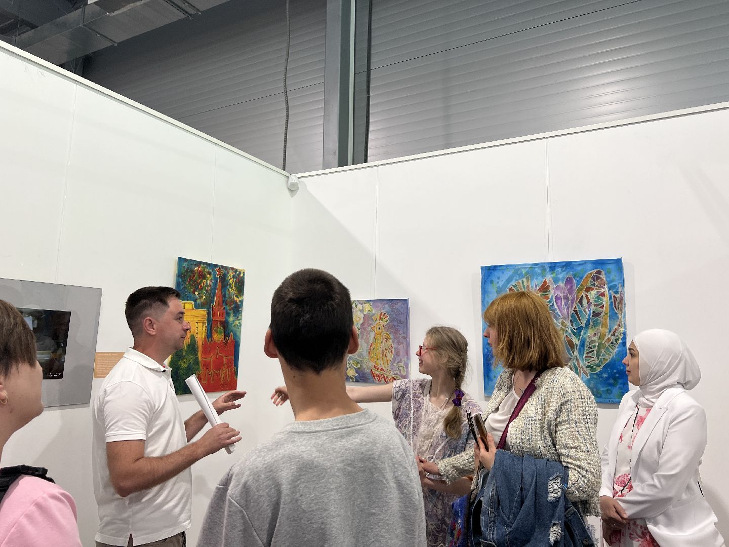 Химки, помощь детям, благотворительный фон, Артишок, выставка, Школа равных возможностей