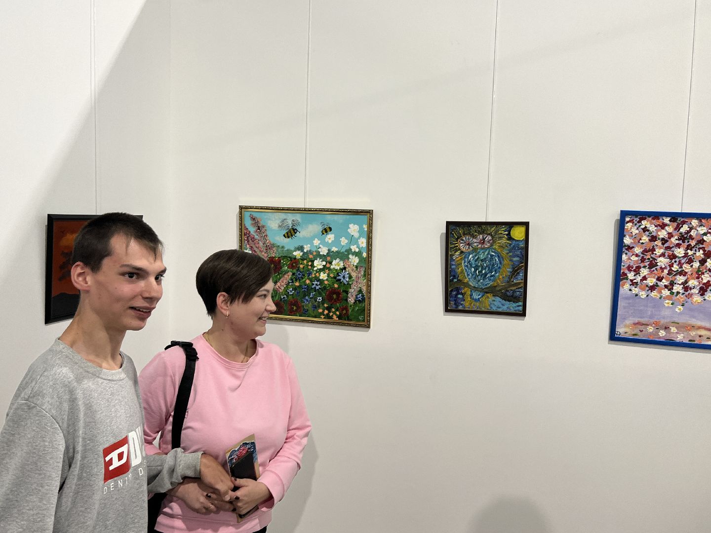 Химки, помощь детям, благотворительный фон, Артишок, выставка, Школа равных возможностей