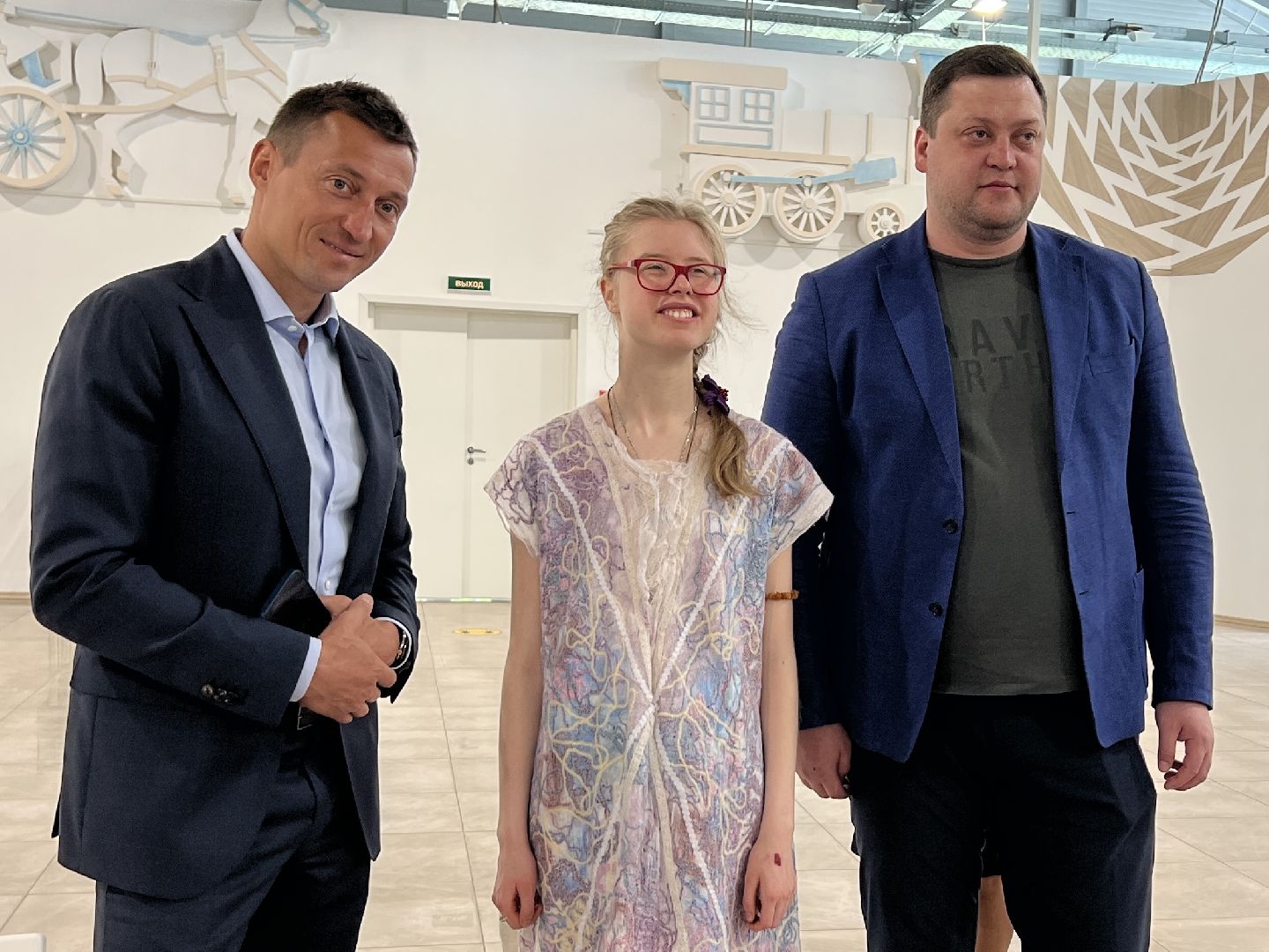 Химки, помощь детям, благотворительный фон, Артишок, выставка, Школа равных возможностей