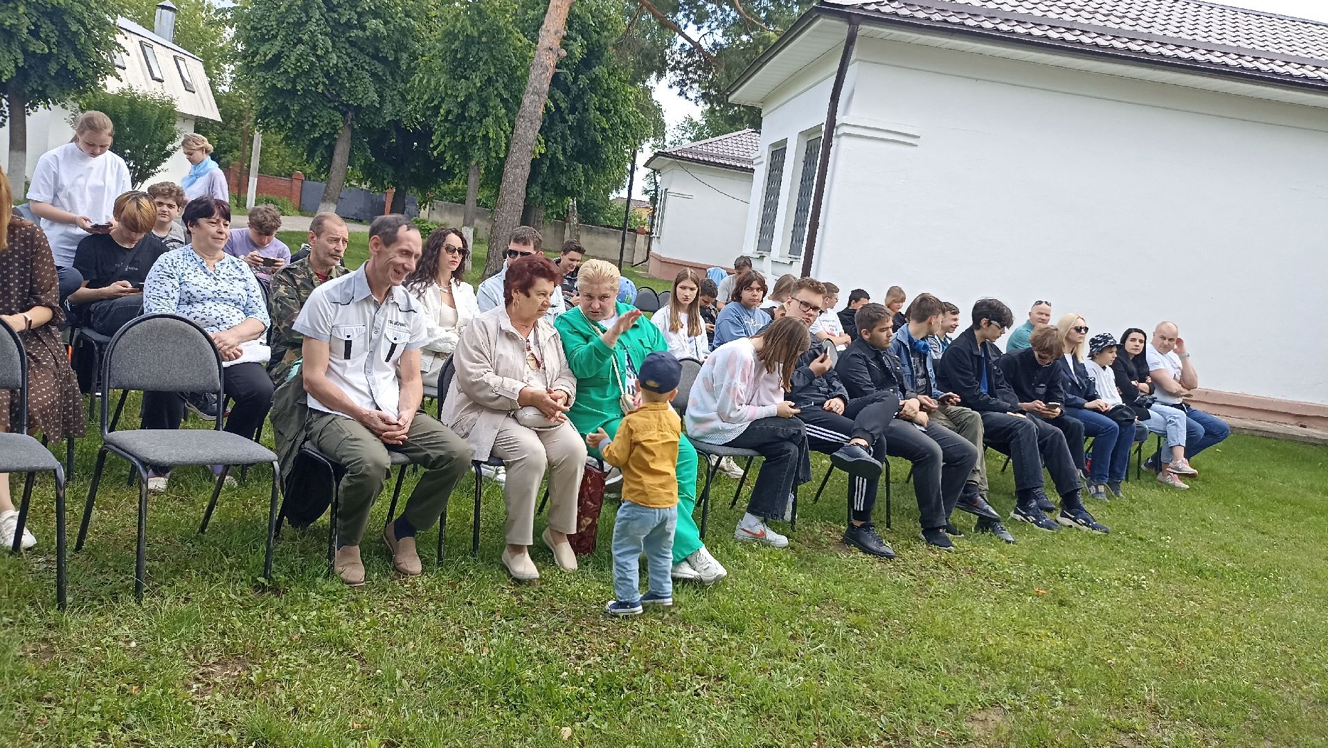 Серпухов, Подмосковье, трудовой лагерь, депутат, Татьяна Карзубова, дети, подростки, труд, благоустройство, отдых