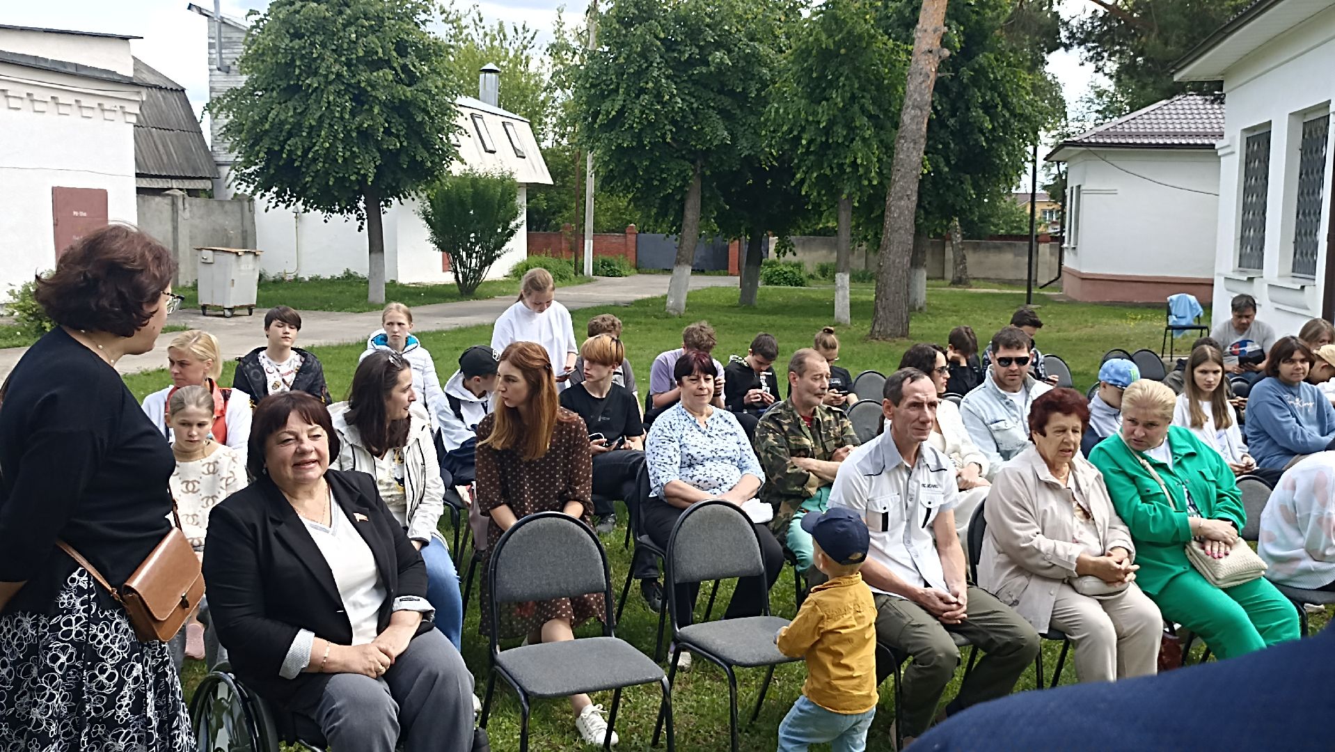 Серпухов, Подмосковье, трудовой лагерь, депутат, Татьяна Карзубова, дети, подростки, труд, благоустройство, отдых