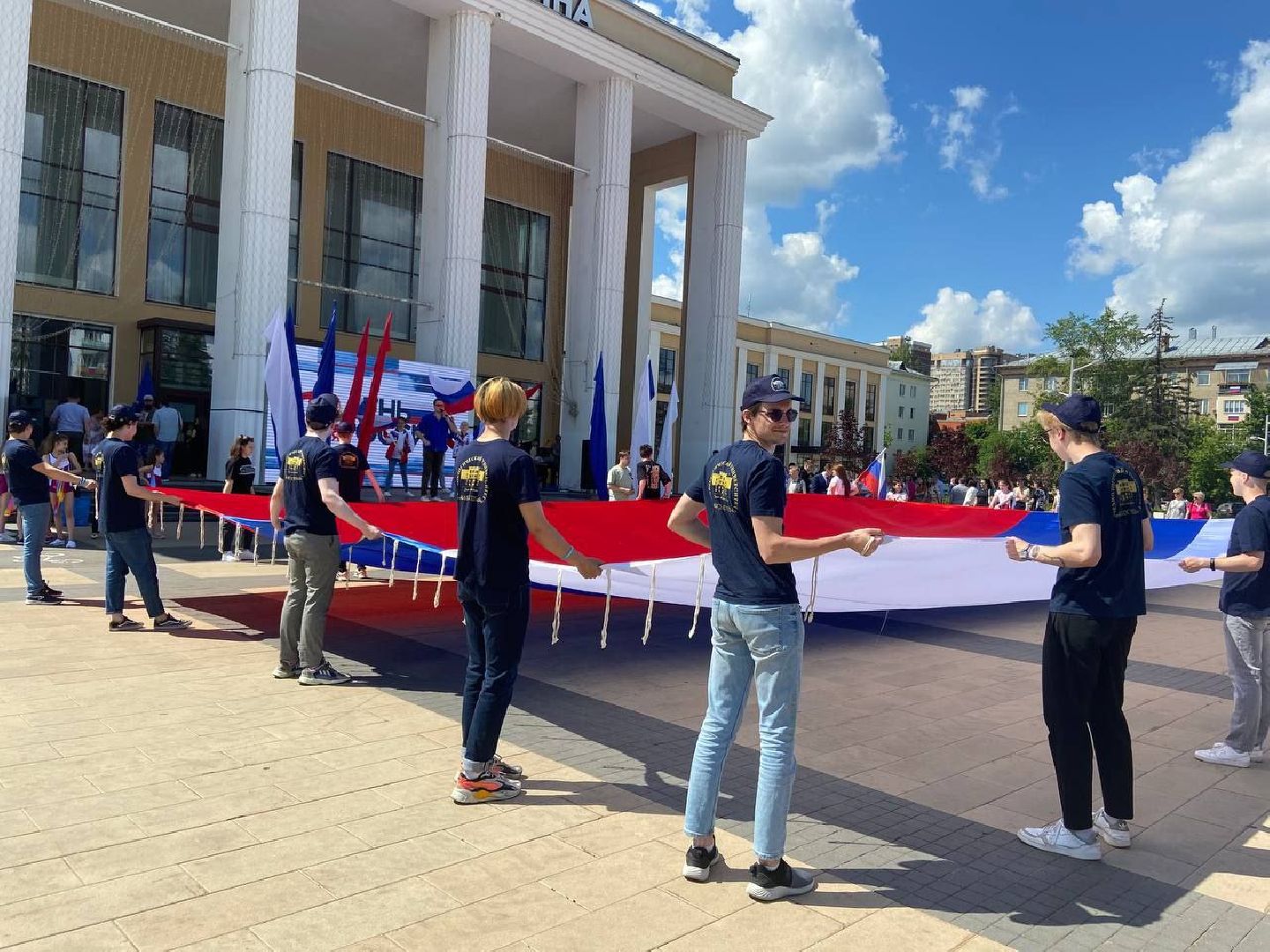 день россии,