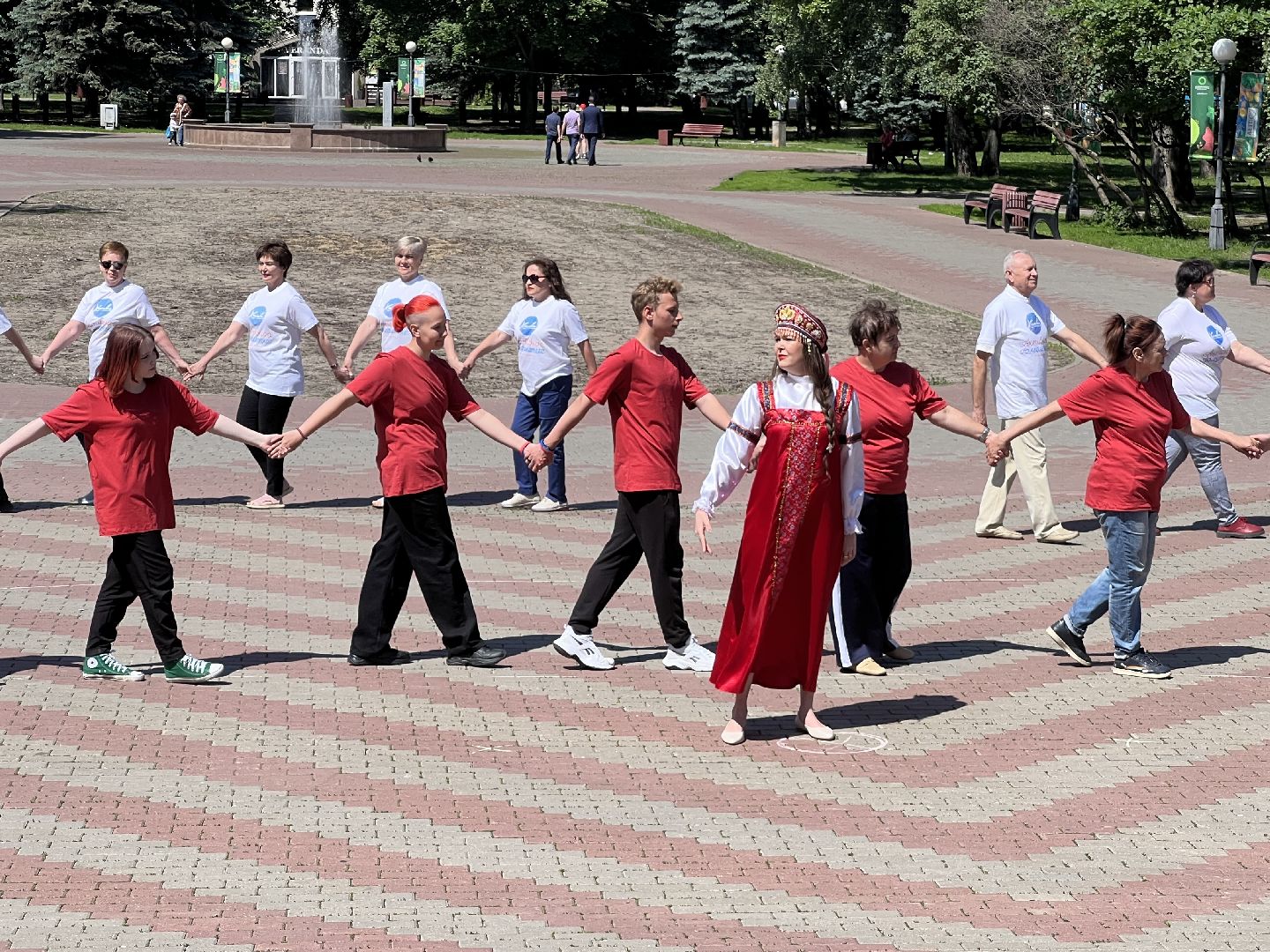 Химки, флешмоб, сквер Юбилейный, День России