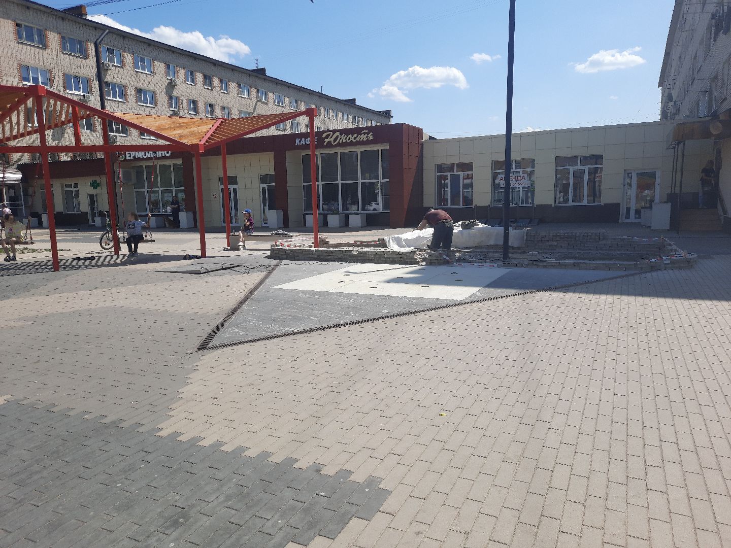 Шатура, Бульвар Мира, ремонт фонтана