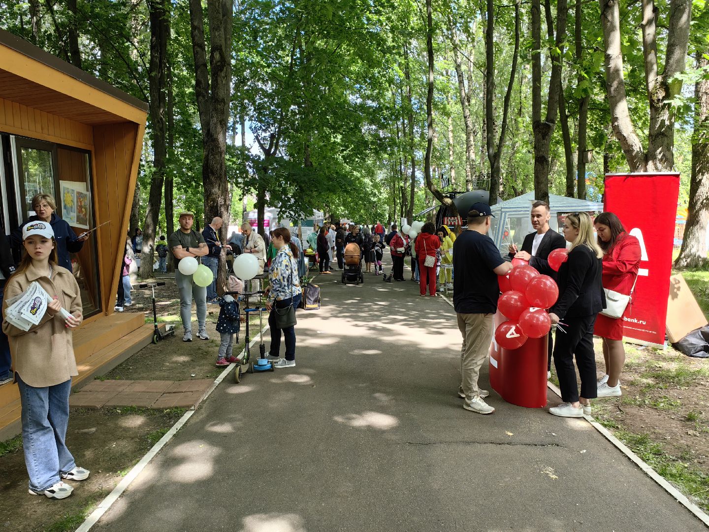 Изделия, эпоксидная смола, игрушки, часы, ярмарка, предприниматель