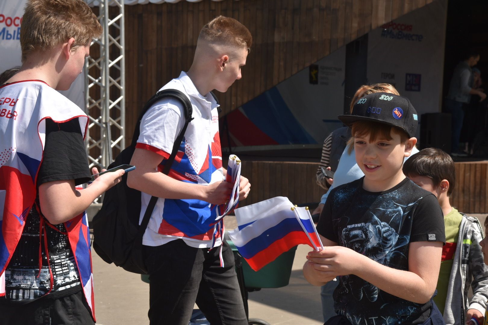 Химки, праздник, флаг, волонтеры