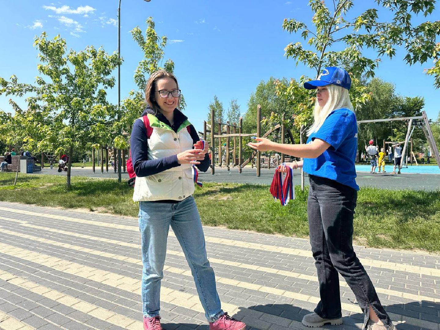 Реутов, День России, праздник, триколор, ленточки, губернатор Андрей Воробьёв