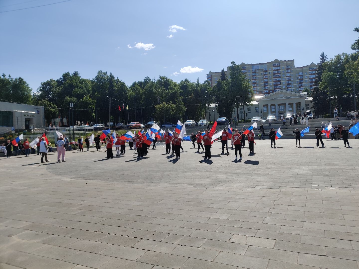 Красноармейск, Пушкинский, триколор, шествие День России