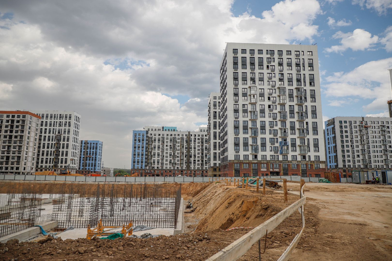 ЖК Прибрежный парк, школа