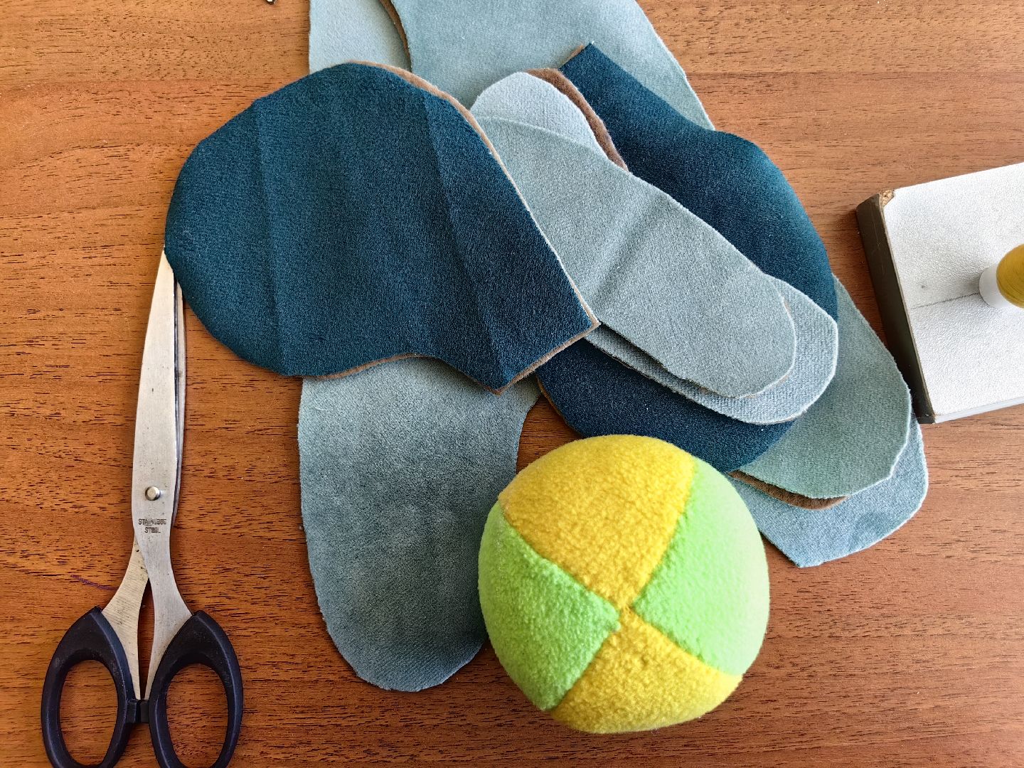 Мягкая игрушка, шитьё, заяц, кружок, пионерский лагерь