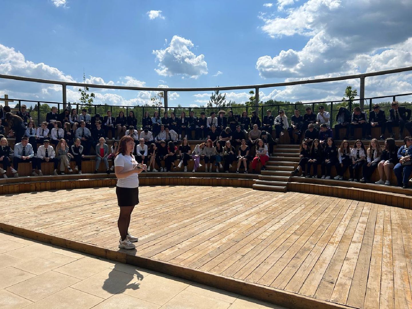 Наро-Фоминск, молодёжь Подмосковья, флешмоб, горжусь Россией, День России, триколор, Всероссийская акция