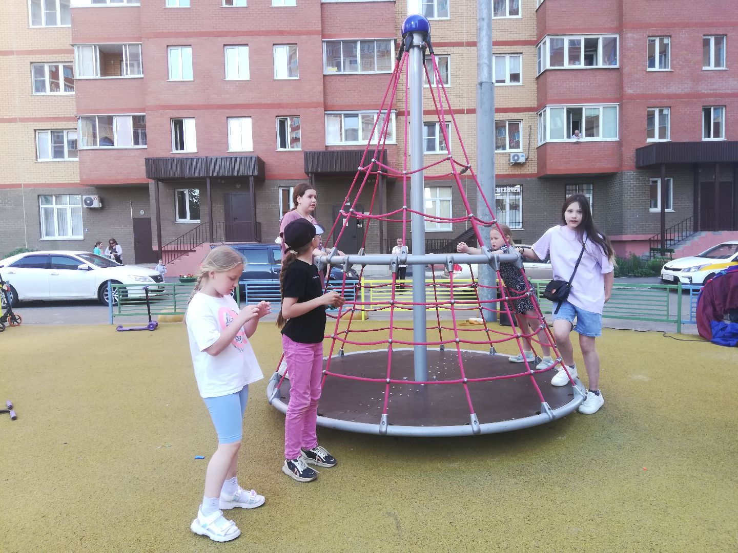 Звенигород, праздник Двора, микрорайон Супонево, Веселые старты, культурно-спортивный досуговый центр