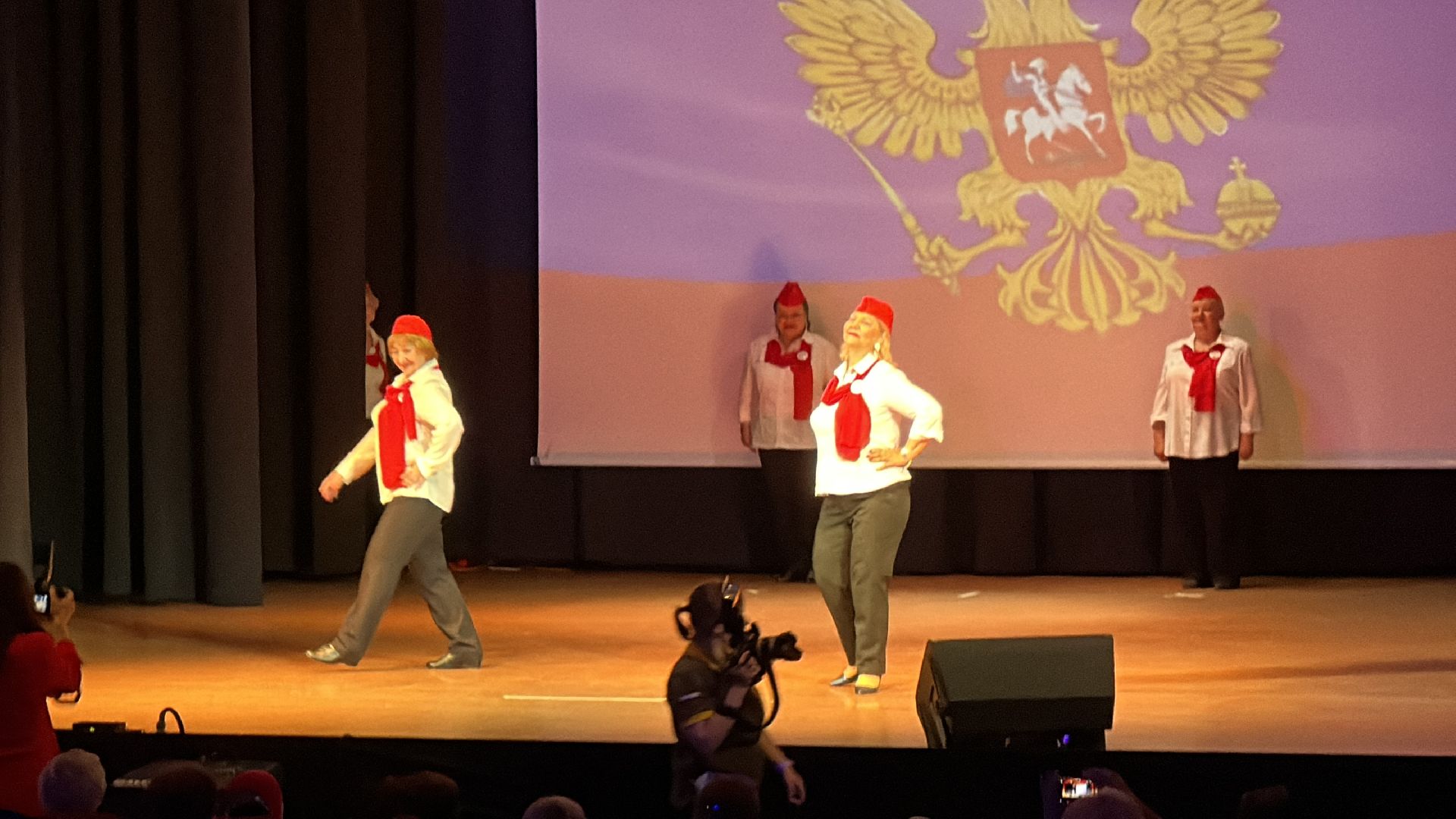 Одинцово, Модный возраст, Активное долголетие, мода, показ мод, модный показ, модели, манекенщицы, 50, элегантный возраст, одежда, подиум, княгиня Голицина