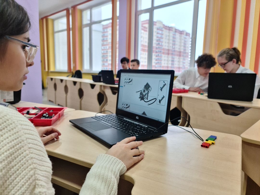 Щёлково, общество