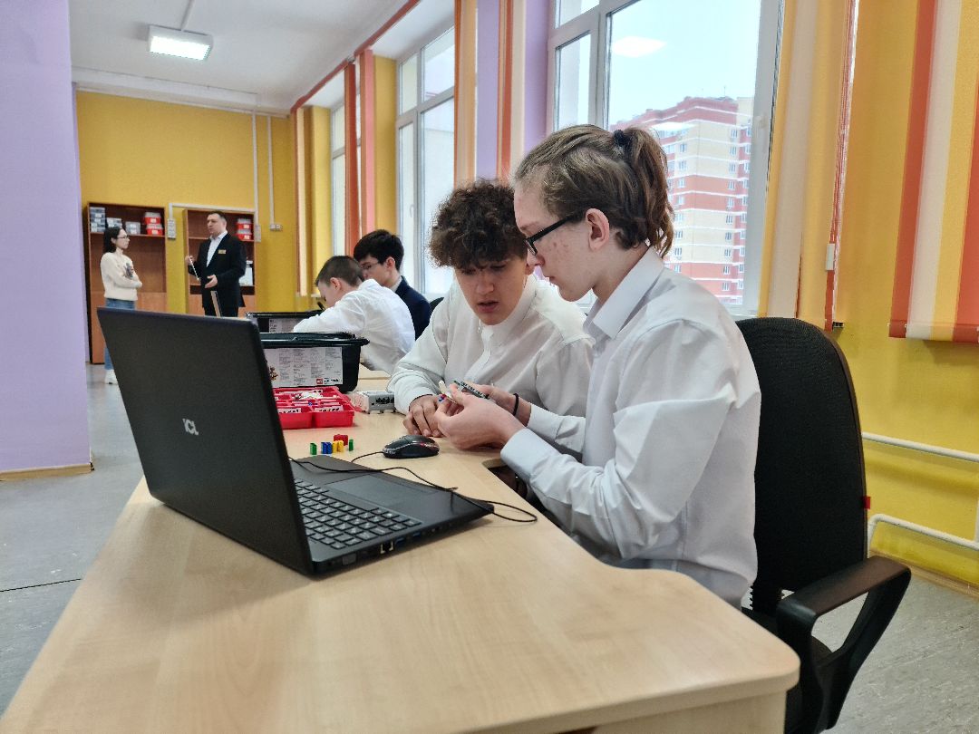 Щёлково, общество