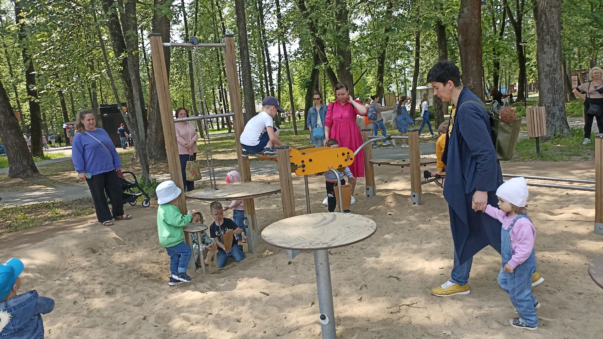 Серпухов, Подмосковье, парк, песочница, дети