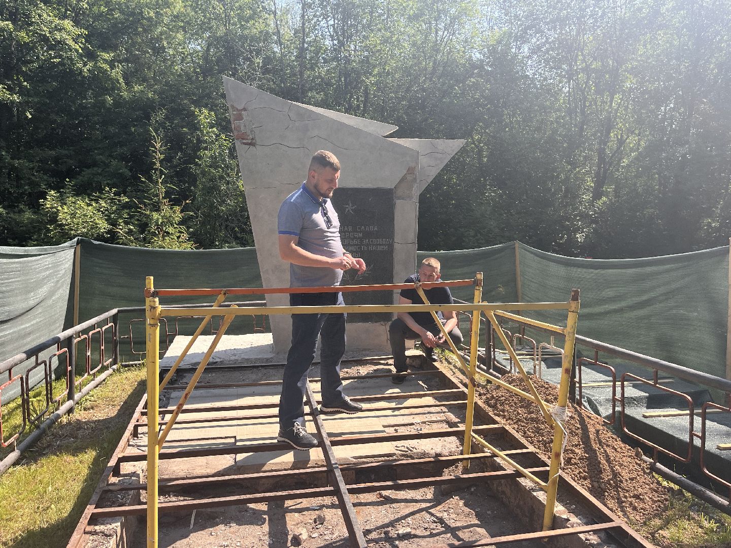 Шаховская, Памятники, история