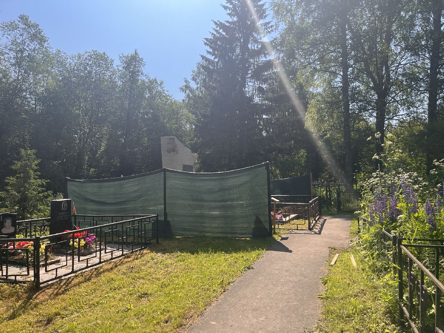 Шаховская, Памятники, история