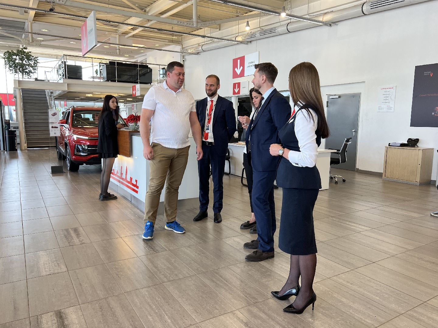 Химки, автомобиль, Москвич, автосалон, экономика