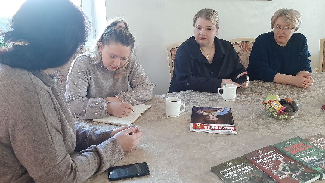 волонтёры, помощь людям, Серпухов